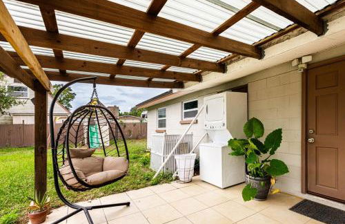 Light & Cozy Oasis with Private Pool and Hot Tub - Foto 44