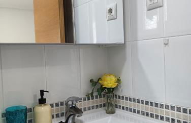 Alicante airport and beach - Foto 26