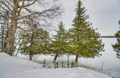 Lakefront Winter Retreat in Remer with Fire Pit! - Foto 29