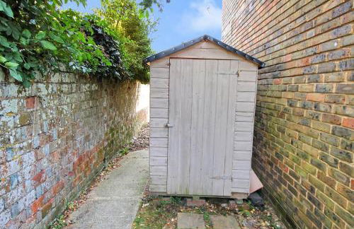 Peaceful first floor apartment close to town centre - Foto 24