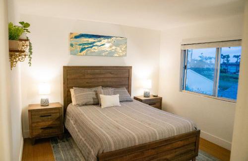 1 Block from Beach - Steps from Restaurants & Shops - Foto 3