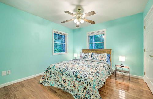 Hot Tub and Yard Stroudsburg Home in Poconos - Foto 18