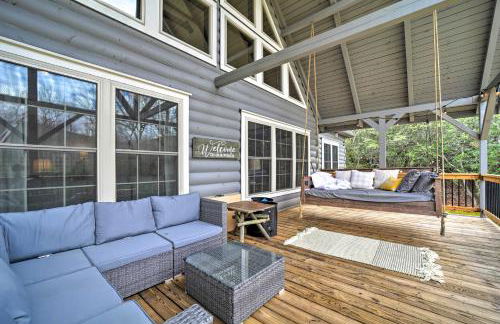 Ideal for Families! Lake Toxaway Getaway with Deck - Foto 30
