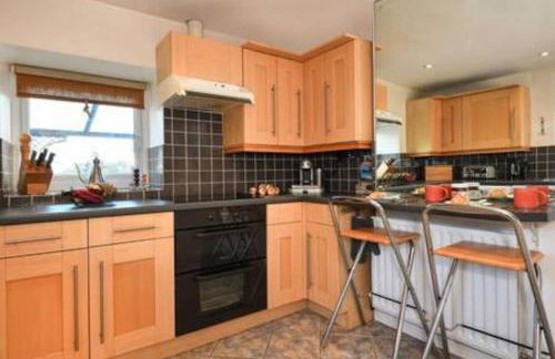 Beautiful cottage a stones throw from the beach. - Photo 7