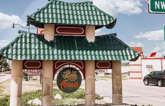 Cozy Downtown Escape With Full Kitchen 32A - Photo 6