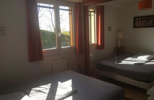 Appartement en Rez de jardin climatisée 2 pièces-cuisine avec terrasse et jardin - Foto 10