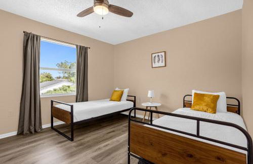 Amazing Blue Private Pool 4BR House Near Disney - Foto 25