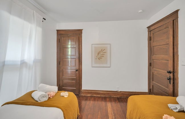 Pet Friendly 5BR Home near Downtown Detroit by RedAwning - Photo 13