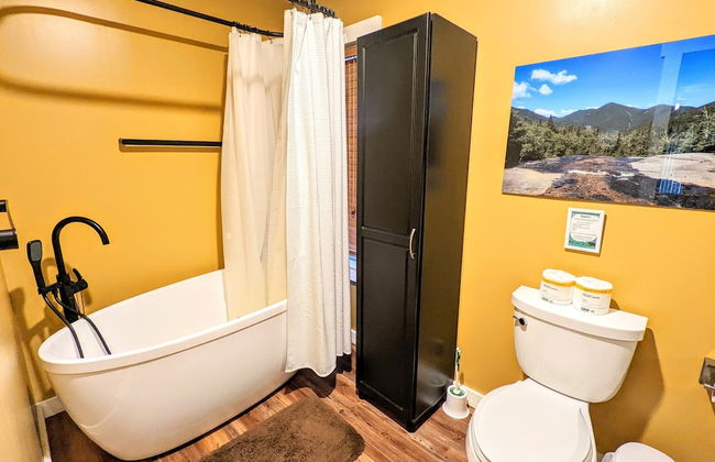 Alpine Allure by Avantstay Indoor Hot Tub, Game Loft, Enclosed Deck - Foto 14