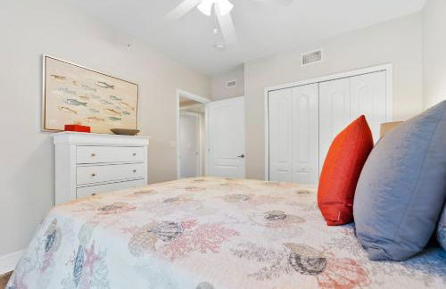 Ocean View Next to Pool and Amenities Corner Unit 3 Balconies OW20-201 - Foto 22