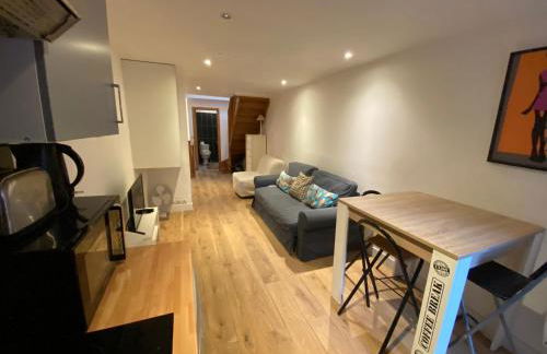 Paris Eiffel Tower et Disney apartments, parkings gratuits et sécurisés, 10 minutes métro to Paris - Foto 18