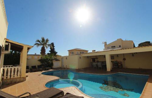 4 Bedroom Family Villa with Private Pool in Villa Martin - Foto 53