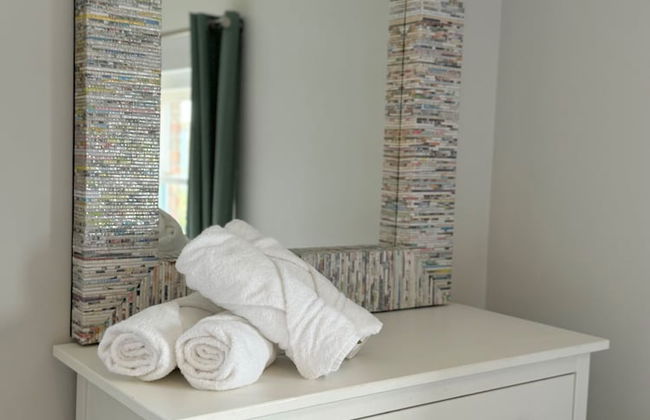 Warehouse Apartment-1 King Bed, Sleeps 2 - Foto 14