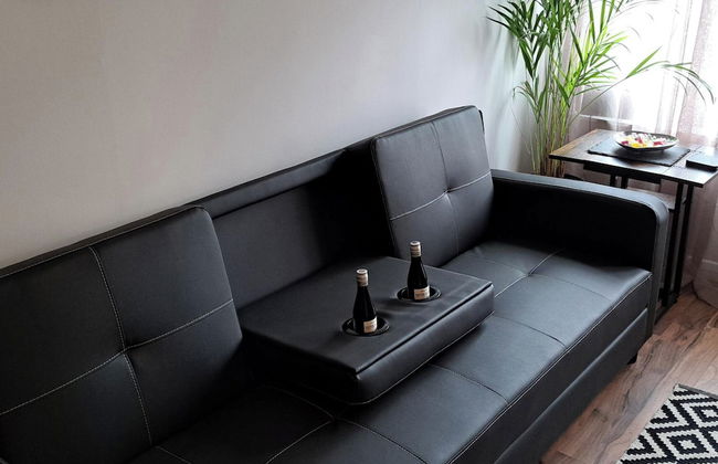 Apartment - Sleeps 4 - Pet Friendly - Parking - Foto 1