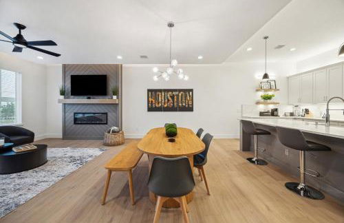 Houston- Downtown, NRG, Med Center, City Views, U of H & TSU, Rodeo - Photo 27