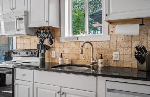 Perfect for Work & Play, 3BR 2BA with Office & WiFi - Foto 28