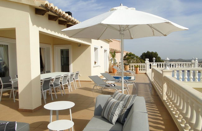 Villa Lirios - Foto 1