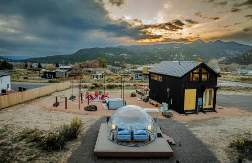 Stargazing Retreat with Hot Tub Deck Hammocks BBQ - Photo 5