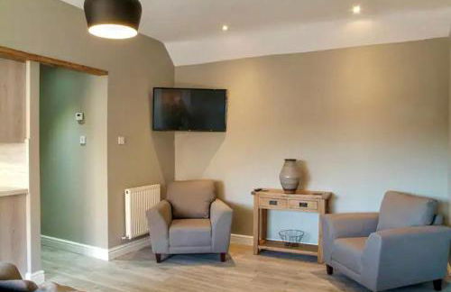 Queensgate Holiday Apartment , Beverley with parking - Photo 4