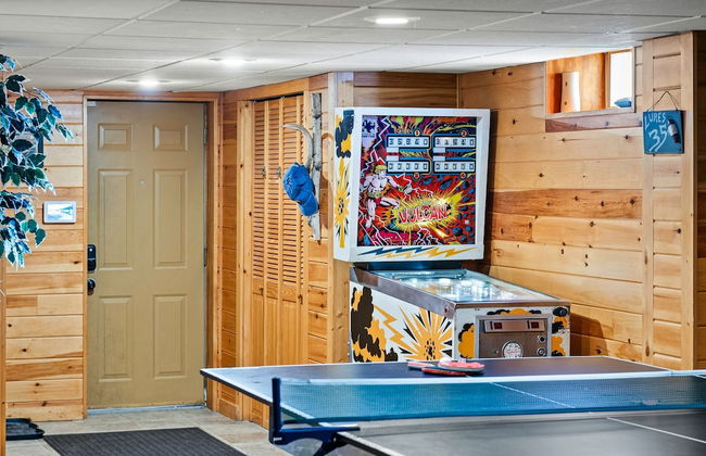 Deer Haven Cabin by Avantstay Waterfront Dock Firepit - Photo 37