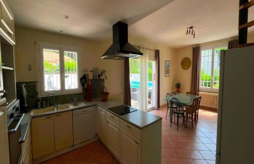 Villa in St Denis with Pool & Pyrenees View - Foto 11