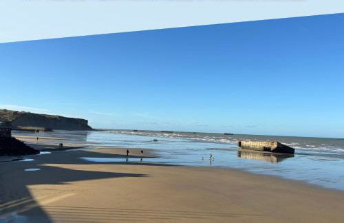 Le So Sweet, maison avec jardin clos, terrasse aménagé, jeux et jouets, baby foot, flipper, table de ping pong, à 1km de la plage d' Omaha beach et près Port en Bessin - Foto 34