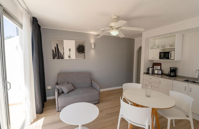 Coral California - Photo 24