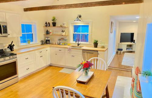 Duplex Farmhouse Rental Walk to Downtown - Foto 63