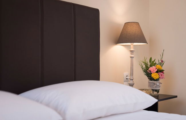 Steps to the Beach Spacious Home-Parking - Foto 9