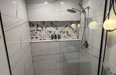 Casa 22 Luxury & Modern 3BD 2BA Home in Skokie - Photo 42