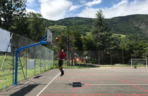 Chalet Le Doux Si, Large Self-Contained Apartment, 2km from Doucy-Combelouvière and close to Valmorel - Foto 29