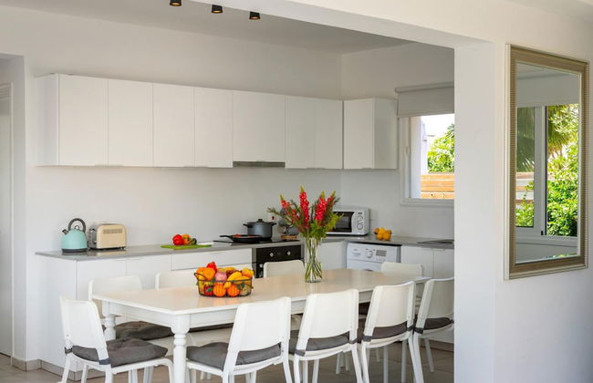 Ayia Napa Marina Vibes - Foto 24