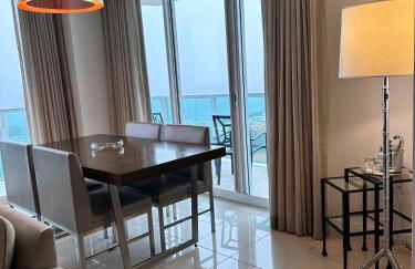 Breathtaking Direct Bay Views 2 bedroom condo with parking - Foto 8