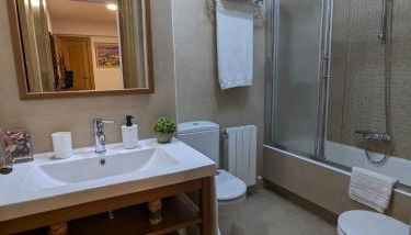 Metro y Confort 3 Hab con Valoración Excelente en Portugalete - Foto 4