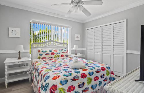 NEW!Paradise PalmsDockPoolKayaks GrillView! - Foto 13