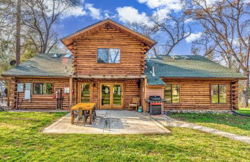 Log Cabin sleeps 20 with hot tub, EV Charger, firepit - Foto 54