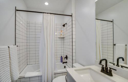 Modern Downtown Provo Townhome with Balcony! - Foto 22