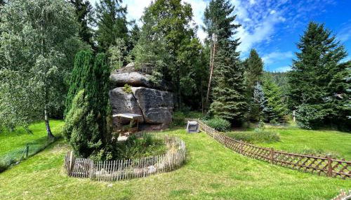 Holiday Home Waldferienhaus Dunja mit Sauna- Whirlpool- direkt am Waldrand- Kletterfelsen by Interhome - Photo 5