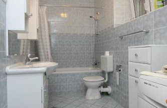 Apartments by the sea Sutomiscica, Ugljan - 8474 - Photo 20