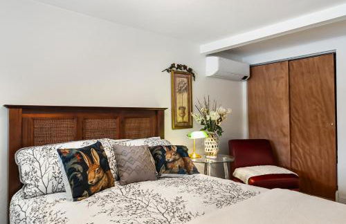 MacArthur Lakefront • Sunroom • Sleeps 6 - Foto 1