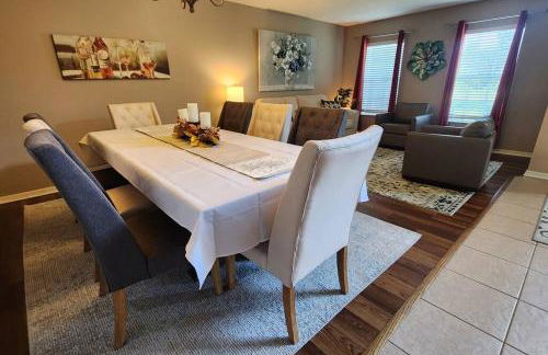 Spacious 6BR Pool Home in Ocala - Foto 48