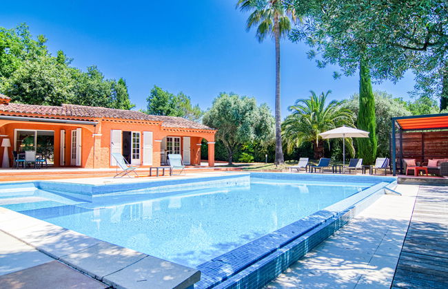 4 bedroom House in Bagnols-en-Forêt with private pool and garden - Photo 6