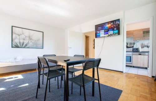 Tolstov Apartments - 1 , 3 and 4 Room Apartments - 20 min Messe DUS & Airport DUS - Foto 10