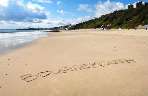 PRINCES COURT by BOURNECOAST- Holiday Apartment with Patio Garden, Parking and WIFI - FM8455 - Foto 27