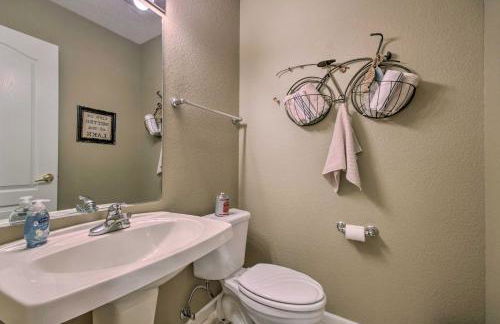 Dock, Slip and Pool Breezy Lake Ozark Escape - Foto 17