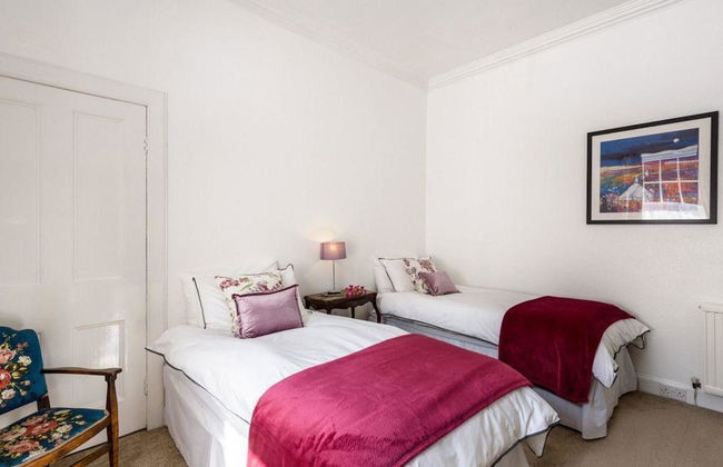 Beresford Cottage - Photo 2