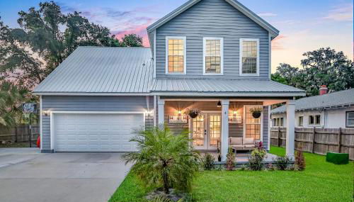 Updated, dog-friendly gem w/fenced yard, foosball & pool tables, WiFi, fireplace - Foto 4