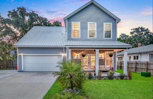 Updated, dog-friendly gem w/fenced yard, foosball & pool tables, WiFi, fireplace - Foto 4