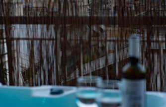 Hot tub with Acropolis view 1 minute from METRO TRAIN - Foto 5