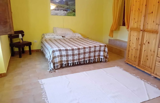 Charming Mountain Retreat in Pacentro, Italy - Photo 3